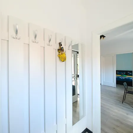 Апартаменты Old Town Retreat 7 *