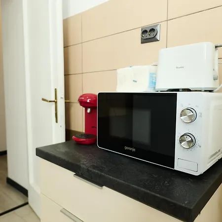 Old Town Retreat 7 Апартаменты *