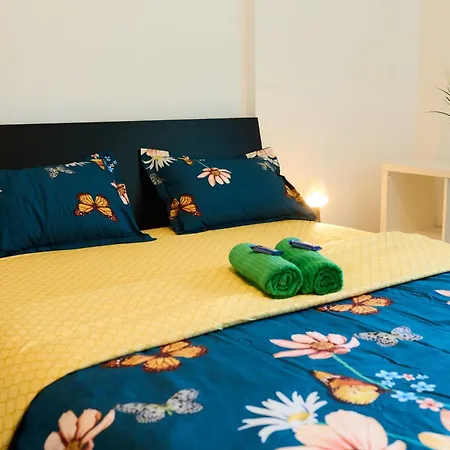 Old Town Retreat 7 Апартаменты *