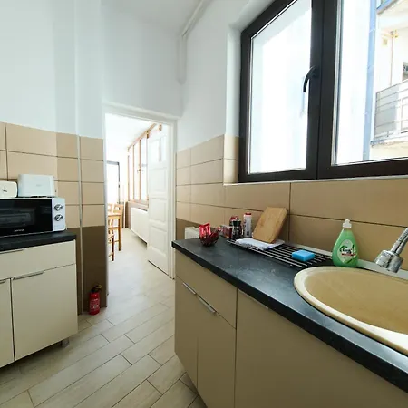 Old Town Retreat 7 Бухарест