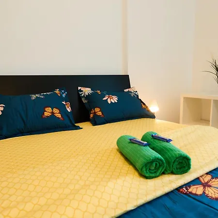 Апартаменти Old Town Retreat 7