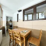 Old Town Retreat 7 *