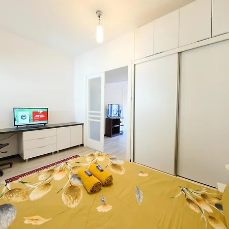 Old Town Retreat 7 *