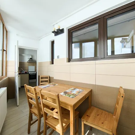 Old Town Retreat 7 *