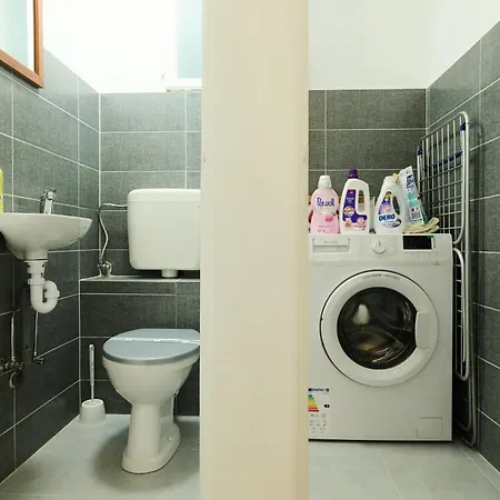 Old Town Retreat 7 *