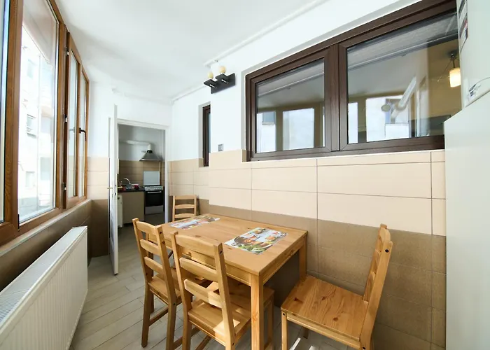 Old Town Retreat 7 *